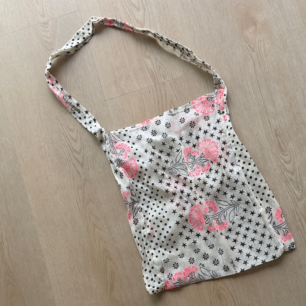 3/$10 Lightweight Floral Cotton Shoulder Bag in Cream and Pink
